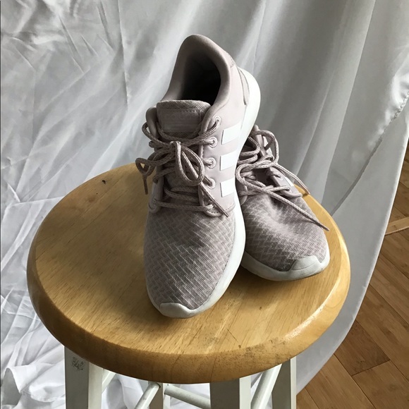 Light Pink Adidas Size 6 - Picture 3 of 6